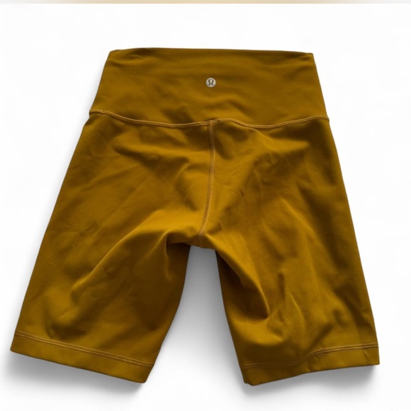 Lululemon biker short shorts size 6 - Picture 1 of 3